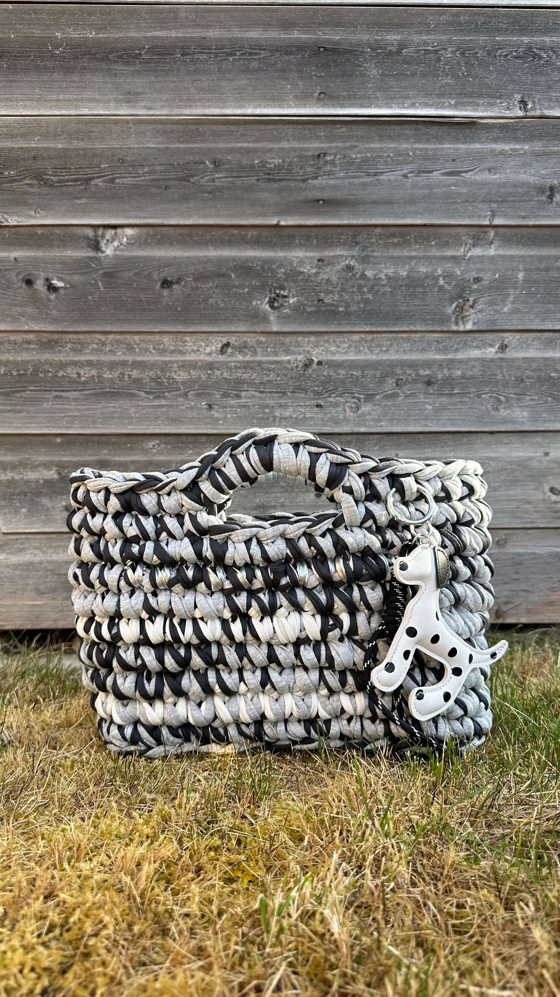 London Fog Crochet Hand Bag 🌫️